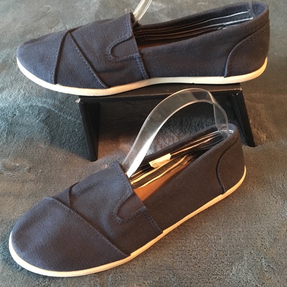 slip on shoes like toms